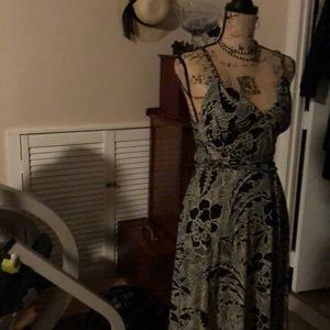 BEAUTIFUL BLACK AND WHITE SUMMER DRESS